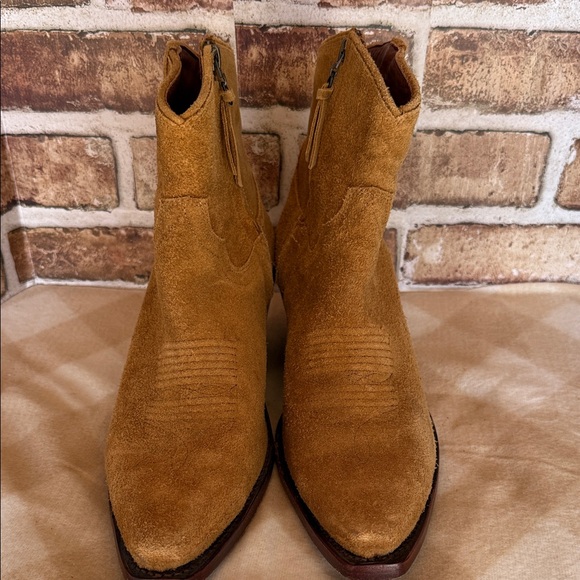 Tecovas The Daisy suede Booties 8.5 - Picture 2 of 9